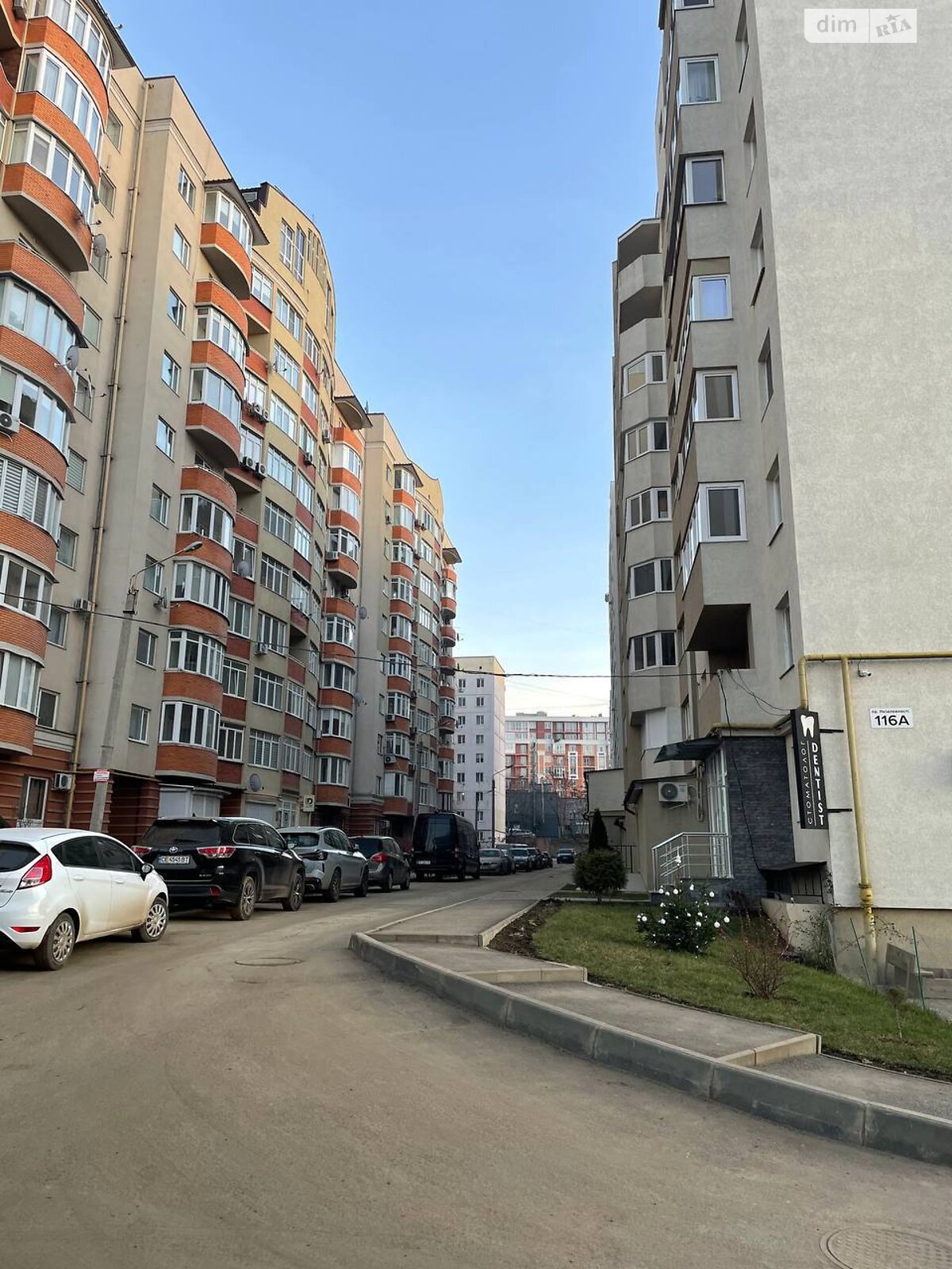 Продажа трехкомнатной квартиры в Черновцах, на просп. Независимости 116А, район Проспект фото 1