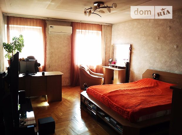 Продажа четырехкомнатной квартиры в Черновцах, на Проспект, район Проспект фото 1