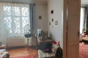 Продажа трехкомнатной квартиры в Черновцах, на ул. Франко Ивана, район Центр фото 2