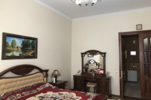 Продаж трикімнатної квартири в Чернівцях, на вул. Доброго Олександра, район Центр фото 2