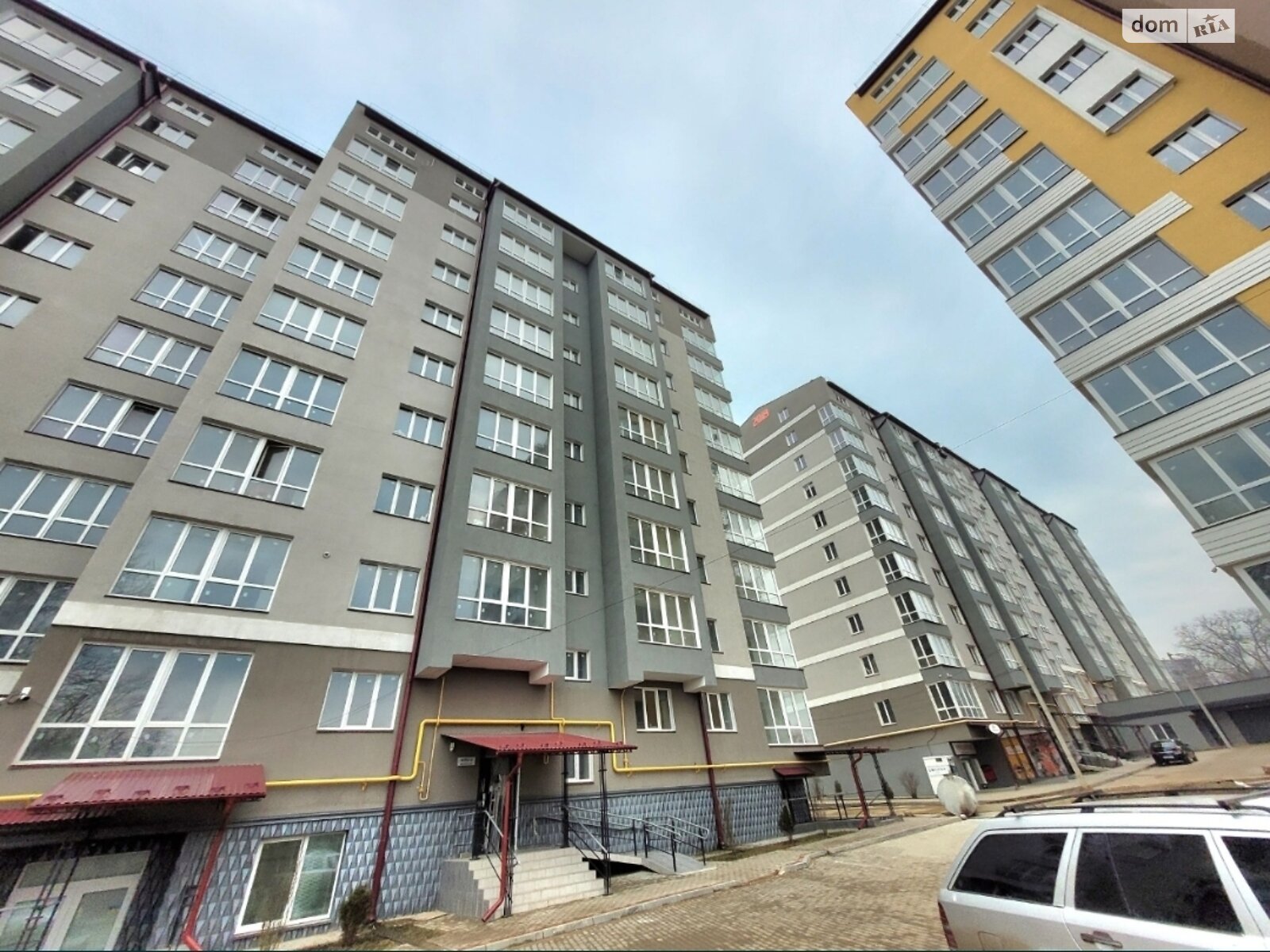 Продажа двухкомнатной квартиры в Черновцах, на ул. Шухевича Романа, район Героев Майдана фото 1