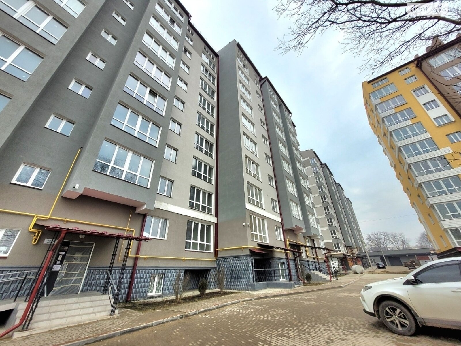 Продажа двухкомнатной квартиры в Черновцах, на ул. Шухевича Романа, район Героев Майдана фото 1
