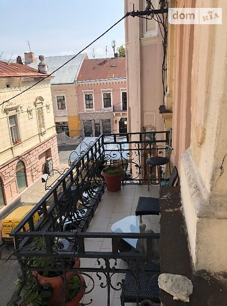 Продаж двокімнатної квартири в Чернівцях на вул. Кохановського Антона 12 район Центр фото 1 Продаж двокімнатної квартири в Чернівцях на вул. Кохановського Антона 12 район Центр фото 1