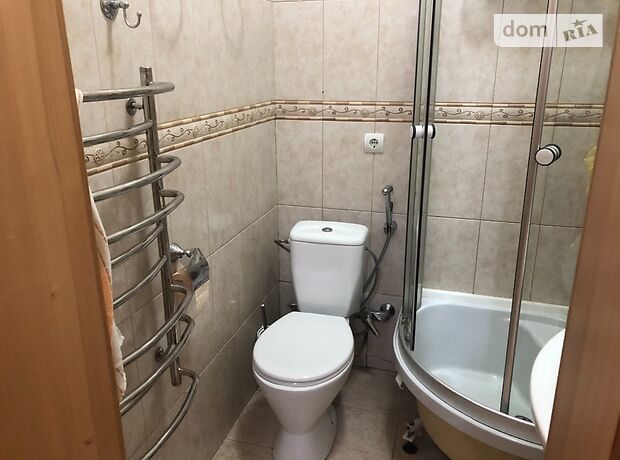 Продаж двокімнатної квартири в Чернівцях на вул. Кохановського Антона 12 район Центр фото 1 Продаж двокімнатної квартири в Чернівцях на вул. Кохановського Антона 12 район Центр фото 1