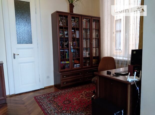 Продаж чотирикімнатної квартири в Чернівцях на вул. Франка Івана район Центр фото 1 Продаж чотирикімнатної квартири в Чернівцях на вул. Франка Івана район Центр фото 1