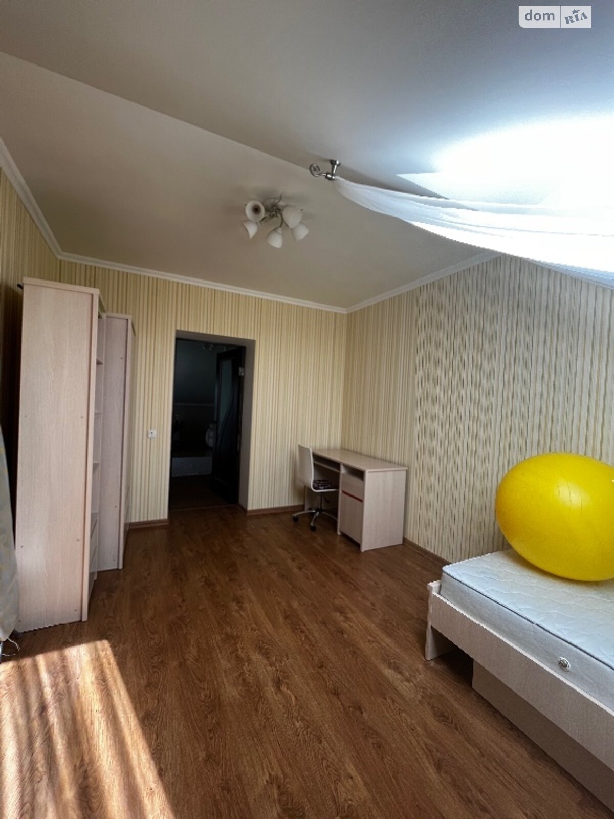 Продажа трехкомнатной квартиры в Черткове, на ул. Шухевича 2А, кв. 60, район Кадуб фото 1