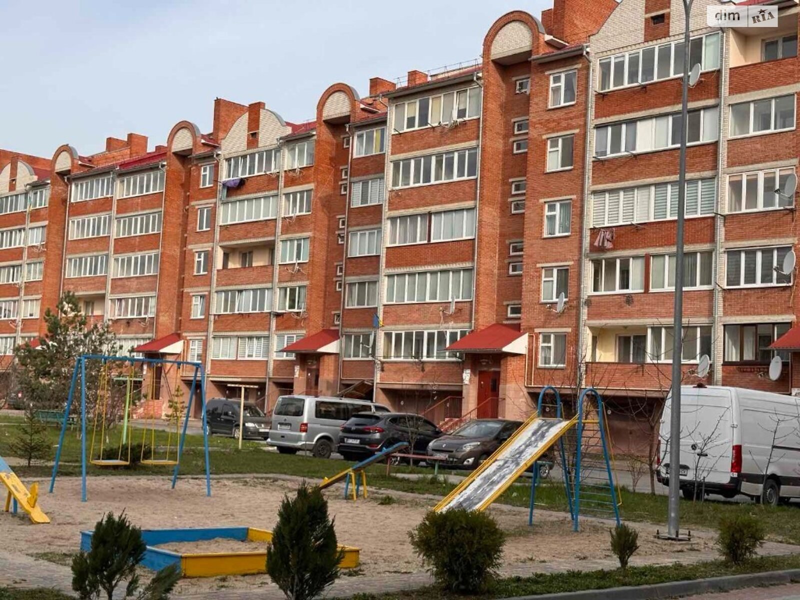 Продажа трехкомнатной квартиры в Черткове, на ул. Сичинского, район Кадуб фото 1