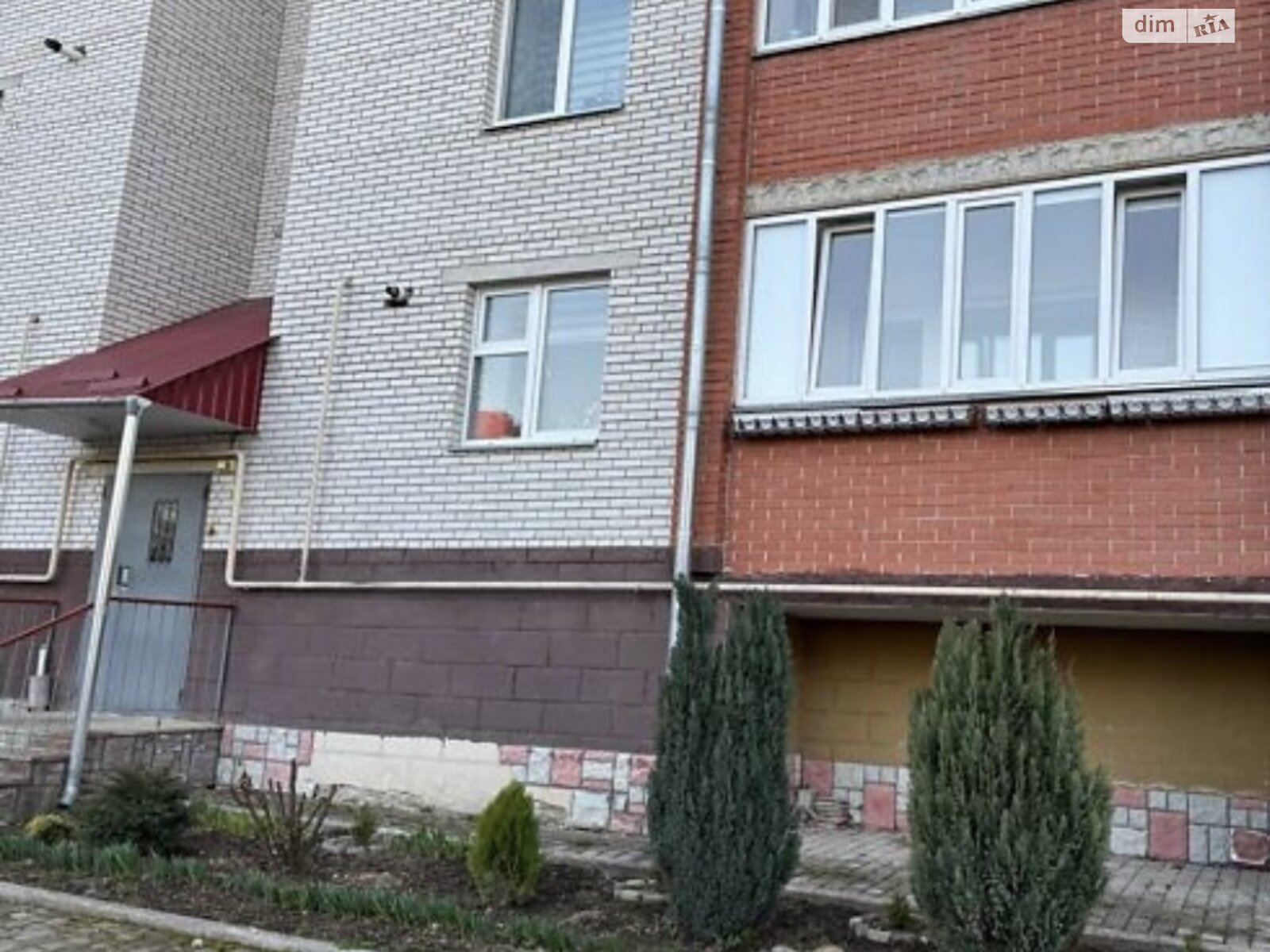 Продаж двокімнатної квартири в Чорткові, на вул. Січинського, район Кадуб фото 1 Продаж двокімнатної квартири в Чорткові, на вул. Січинського, район Кадуб фото 1