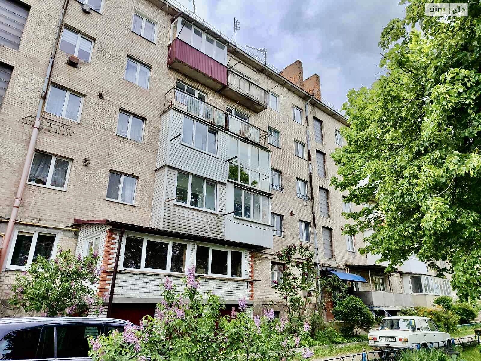 Продажа трехкомнатной квартиры в Черткове, на ул. Владимира Великого, район Кадуб фото 1 Продажа трехкомнатной квартиры в Черткове, на ул. Владимира Великого, район Кадуб фото 1