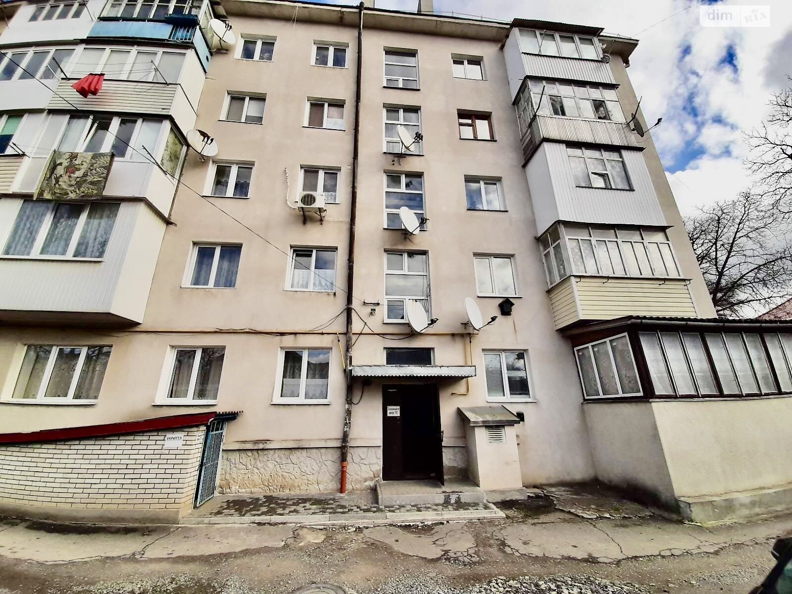 Продаж двокімнатної квартири в Чорткові, на вул. Йосипа Сліпого, район Центр фото 1