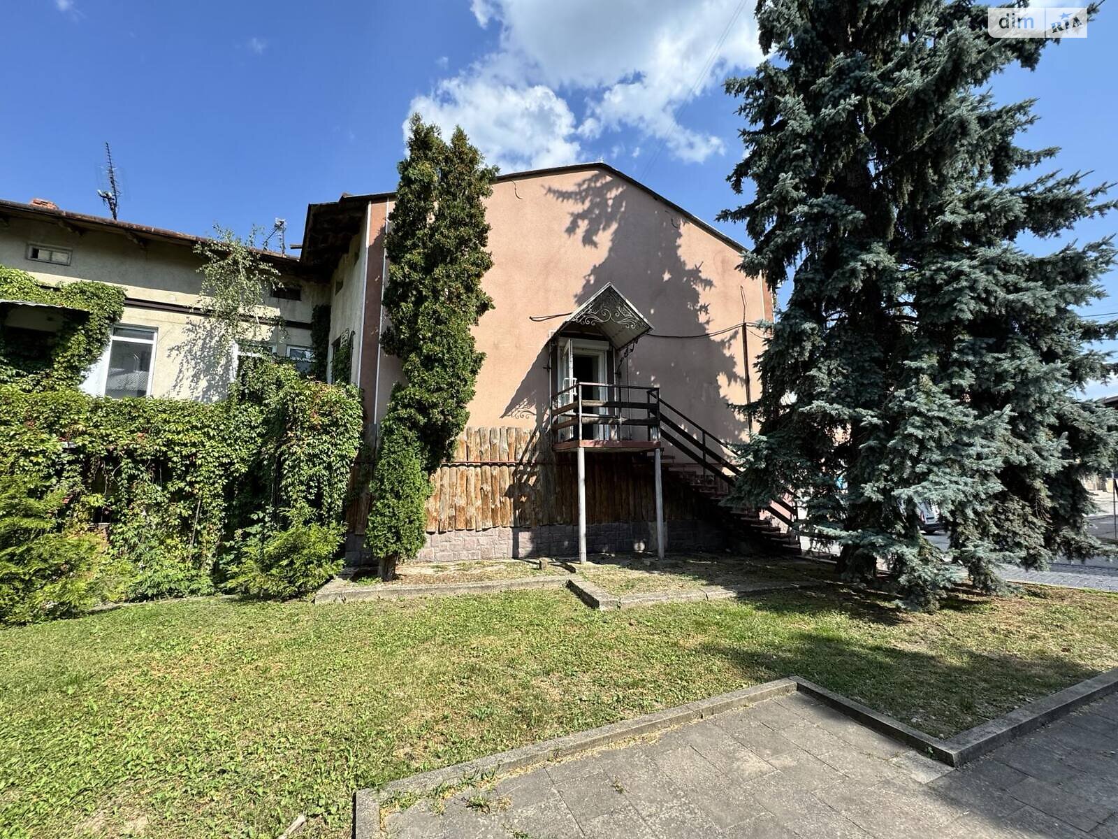 Продаж двокімнатної квартири в Чорткові, на вул. Степана Бандери 2, район Центр фото 1