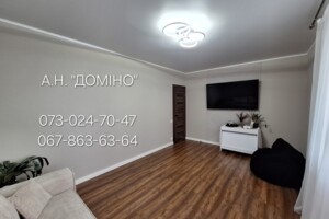 Продаж двокімнатної квартири в Червонограді, на вул. Мазепи, район Червоноград фото 2