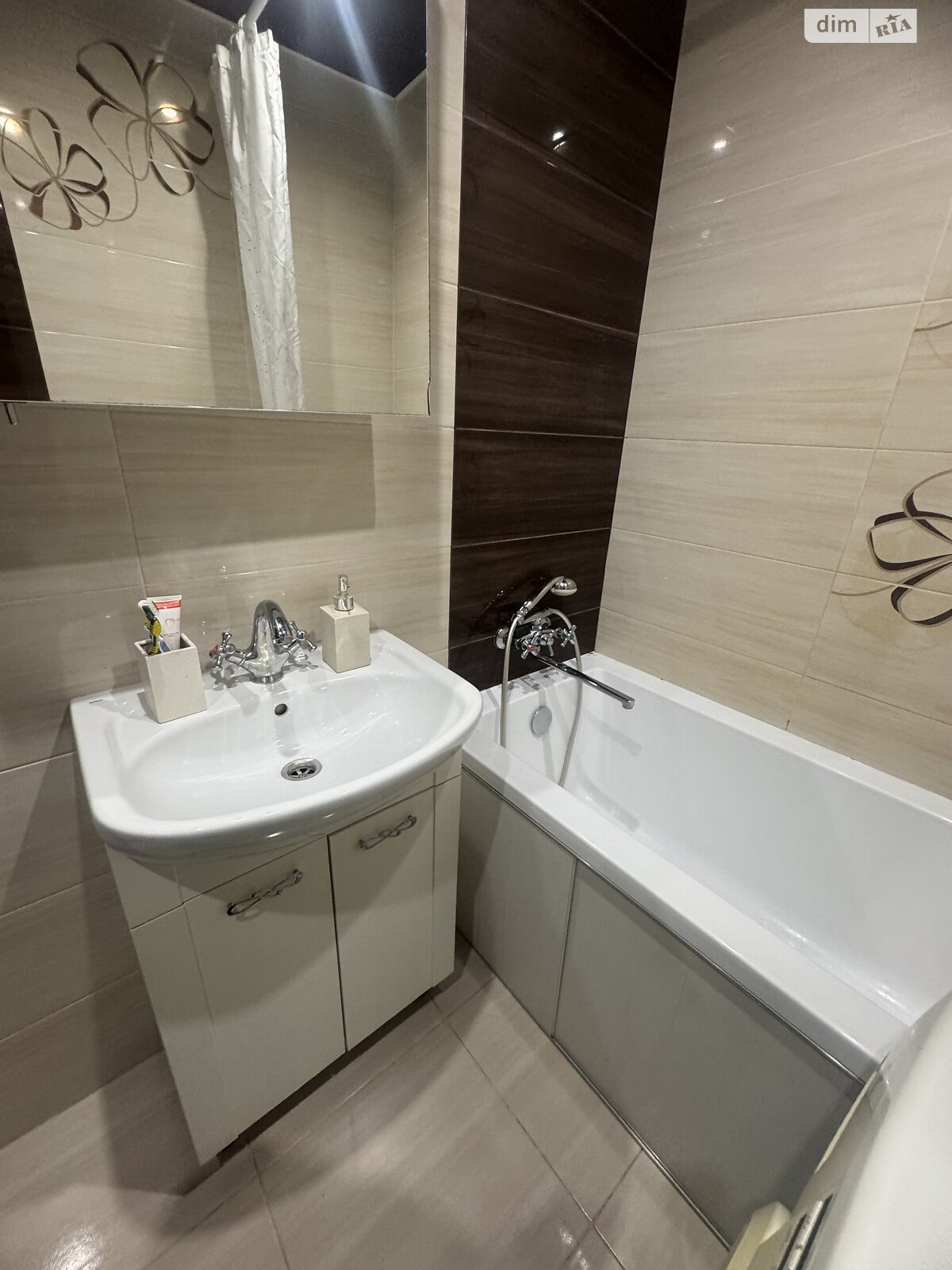 Продажа трехкомнатной квартиры в Червонограде, на ул. Львовская, фото 1 Продажа трехкомнатной квартиры в Червонограде, на ул. Львовская, фото 1