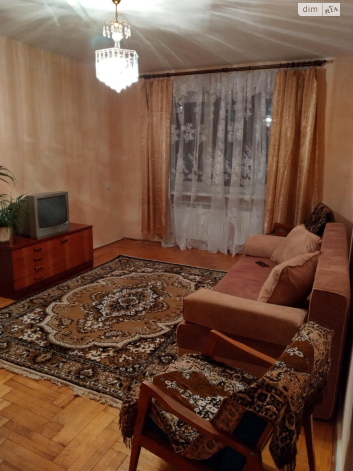 Продажа двухкомнатной квартиры в Чопе, на просп. Железнодорожников 2А, фото 1