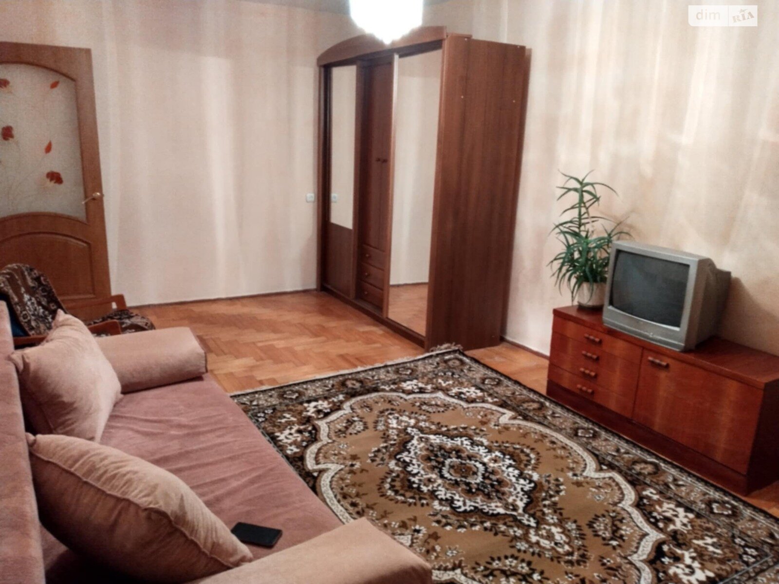 Продажа двухкомнатной квартиры в Чопе, на просп. Железнодорожников 2А, фото 1 Продажа двухкомнатной квартиры в Чопе, на просп. Железнодорожников 2А, фото 1