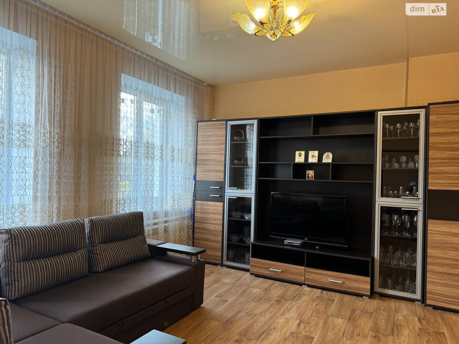 Продажа трехкомнатной квартиры в Чугуеве, на мкр. Авиатор, район Чугуев фото 1 Продажа трехкомнатной квартиры в Чугуеве, на мкр. Авиатор, район Чугуев фото 1