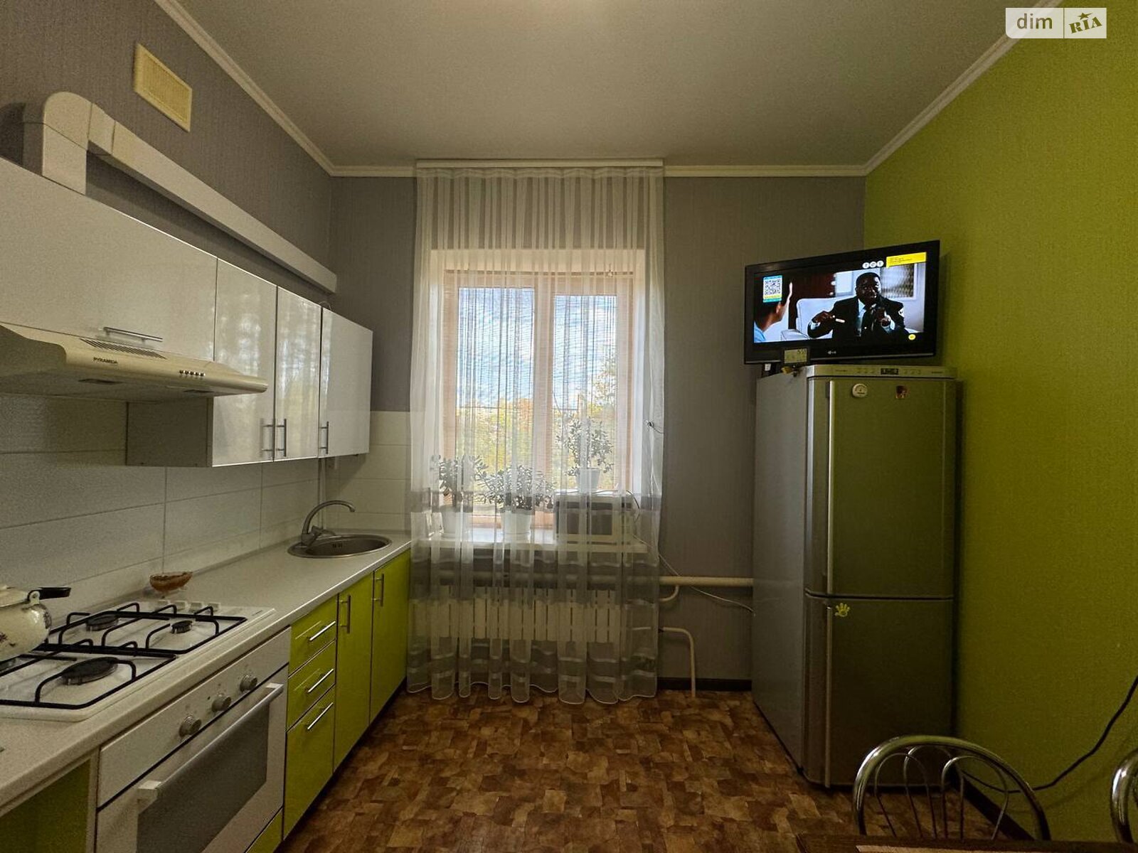 Продажа трехкомнатной квартиры в Чугуеве, на мкр. Авиатор, район Чугуев фото 1 Продажа трехкомнатной квартиры в Чугуеве, на мкр. Авиатор, район Чугуев фото 1