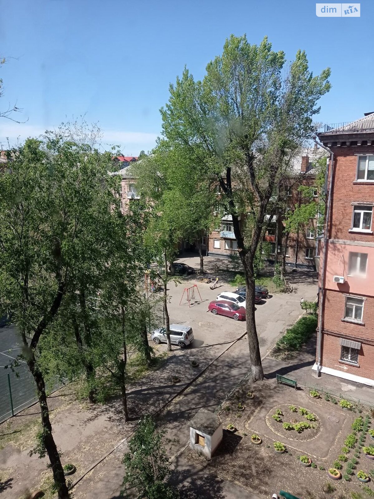 Продажа трехкомнатной квартиры в Днепре, на ул. 152-й дивизии, район 12 квартал фото 1 Продажа трехкомнатной квартиры в Днепре, на ул. 152-й дивизии, район 12 квартал фото 1