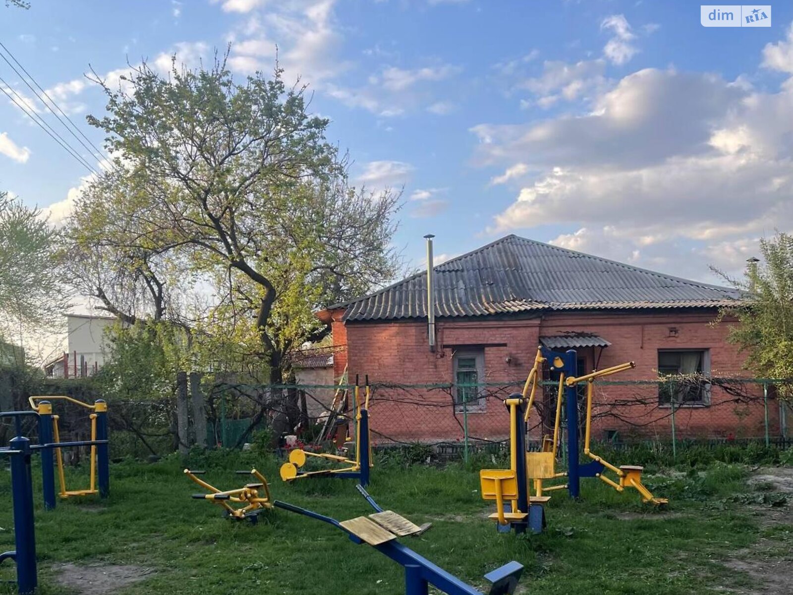 Продажа двухкомнатной квартиры в Днепре, на ул. Автостроя 8, район 12 квартал фото 1 Продажа двухкомнатной квартиры в Днепре, на ул. Автостроя 8, район 12 квартал фото 1