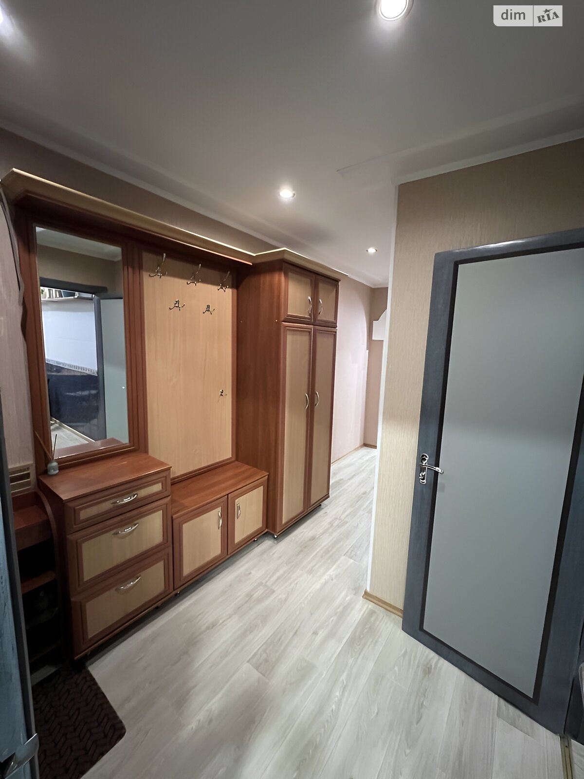 Продаж трикімнатної квартири в Дніпрі, на вул. Квартальна 12, район 12 квартал фото 1 Продаж трикімнатної квартири в Дніпрі, на вул. Квартальна 12, район 12 квартал фото 1