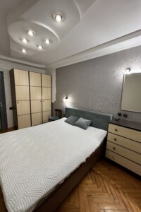Продажа трехкомнатной квартиры в Днепре, на ул. Квартальная, район 12 квартал фото 2