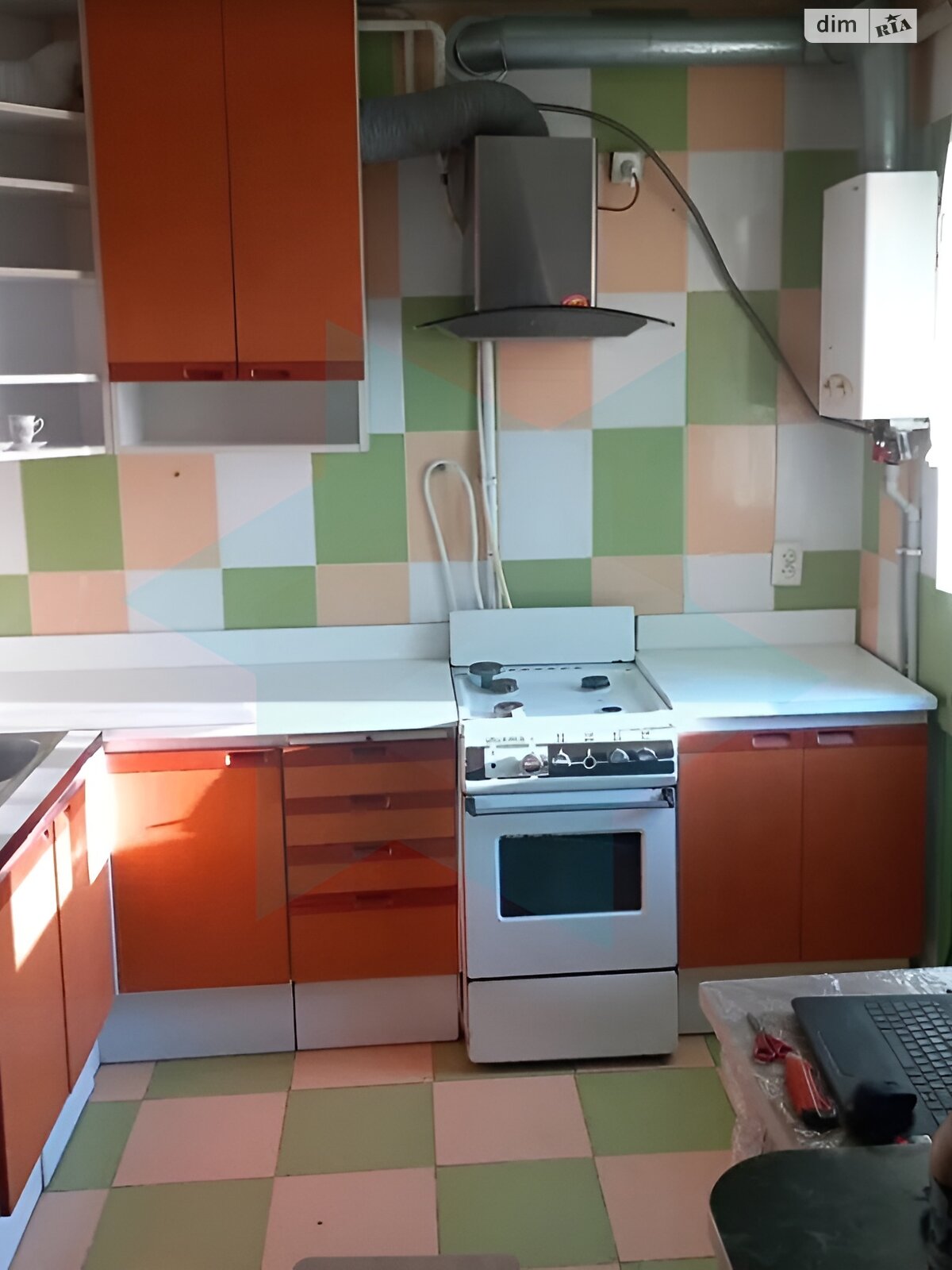 Продажа трехкомнатной квартиры в Днепре, на ул. Квартальная 27, район 12 квартал фото 1 Продажа трехкомнатной квартиры в Днепре, на ул. Квартальная 27, район 12 квартал фото 1