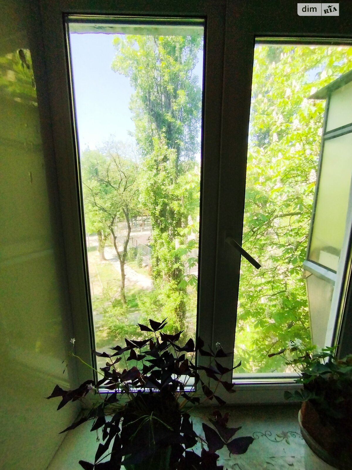 Продажа трехкомнатной квартиры в Днепре, на ул. Квартальная 31, район 12 квартал фото 1 Продажа трехкомнатной квартиры в Днепре, на ул. Квартальная 31, район 12 квартал фото 1