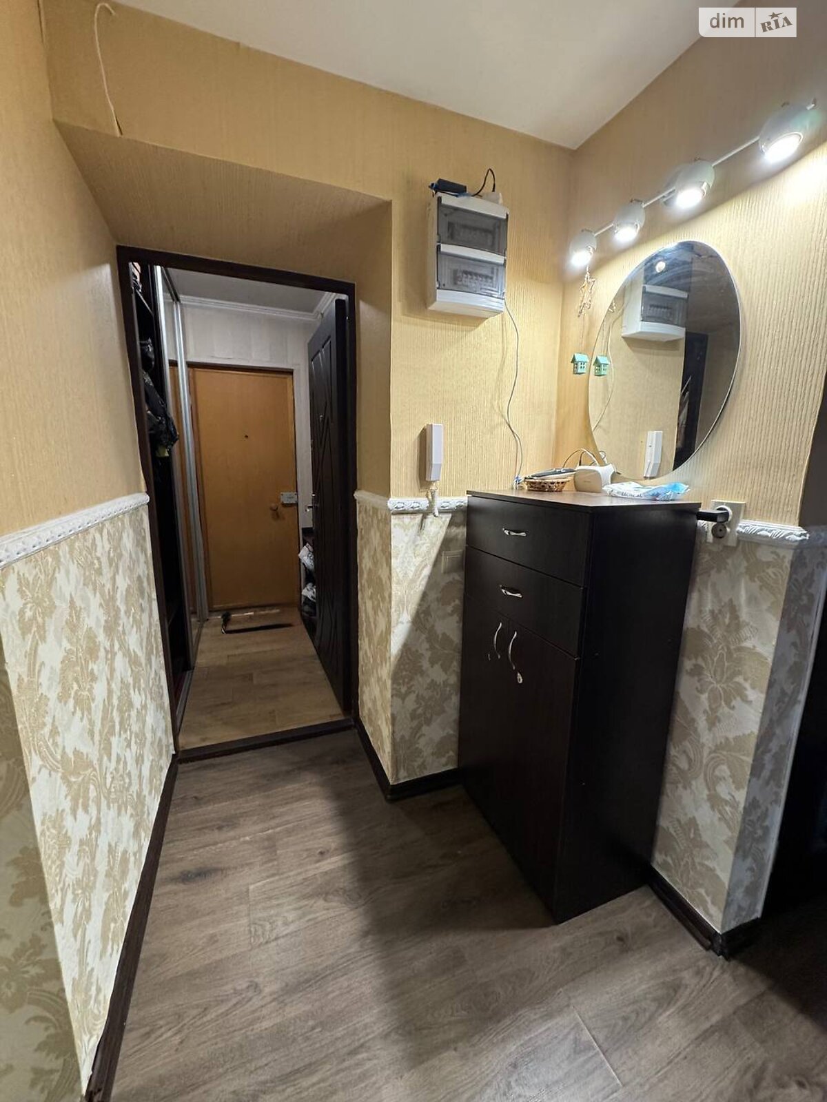 Продаж двокімнатної квартири в Дніпрі, на вул. Квартальна 3, район 12 квартал фото 1 Продаж двокімнатної квартири в Дніпрі, на вул. Квартальна 3, район 12 квартал фото 1