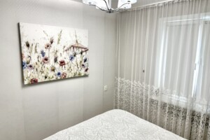 Продаж трикімнатної квартири в Дніпрі, на вул. Квартальна 19А, район 12 квартал фото 2