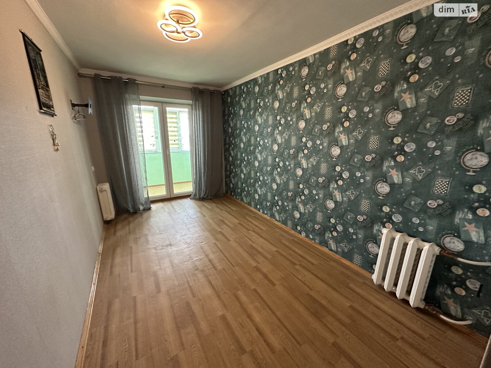 Продажа трехкомнатной квартиры в Днепре, на ул. Квартальная 23, район 12 квартал фото 1