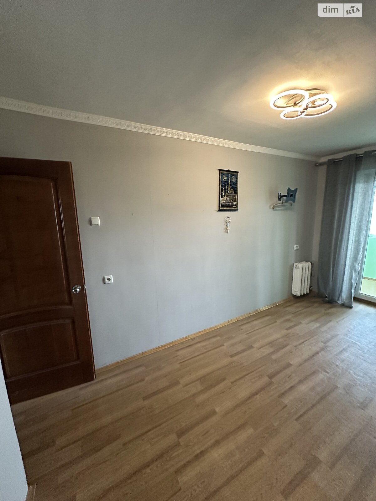 Продажа трехкомнатной квартиры в Днепре, на ул. Квартальная 23, район 12 квартал фото 1