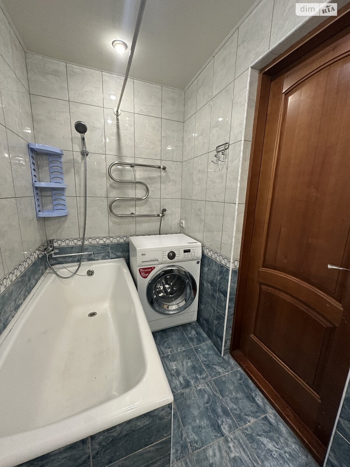 Продажа трехкомнатной квартиры в Днепре, на ул. Квартальная 23, район 12 квартал фото 1