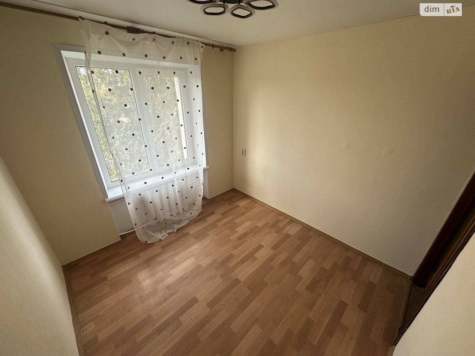 Продажа трехкомнатной квартиры в Днепре, на ул. Квартальная 23, район 12 квартал фото 1