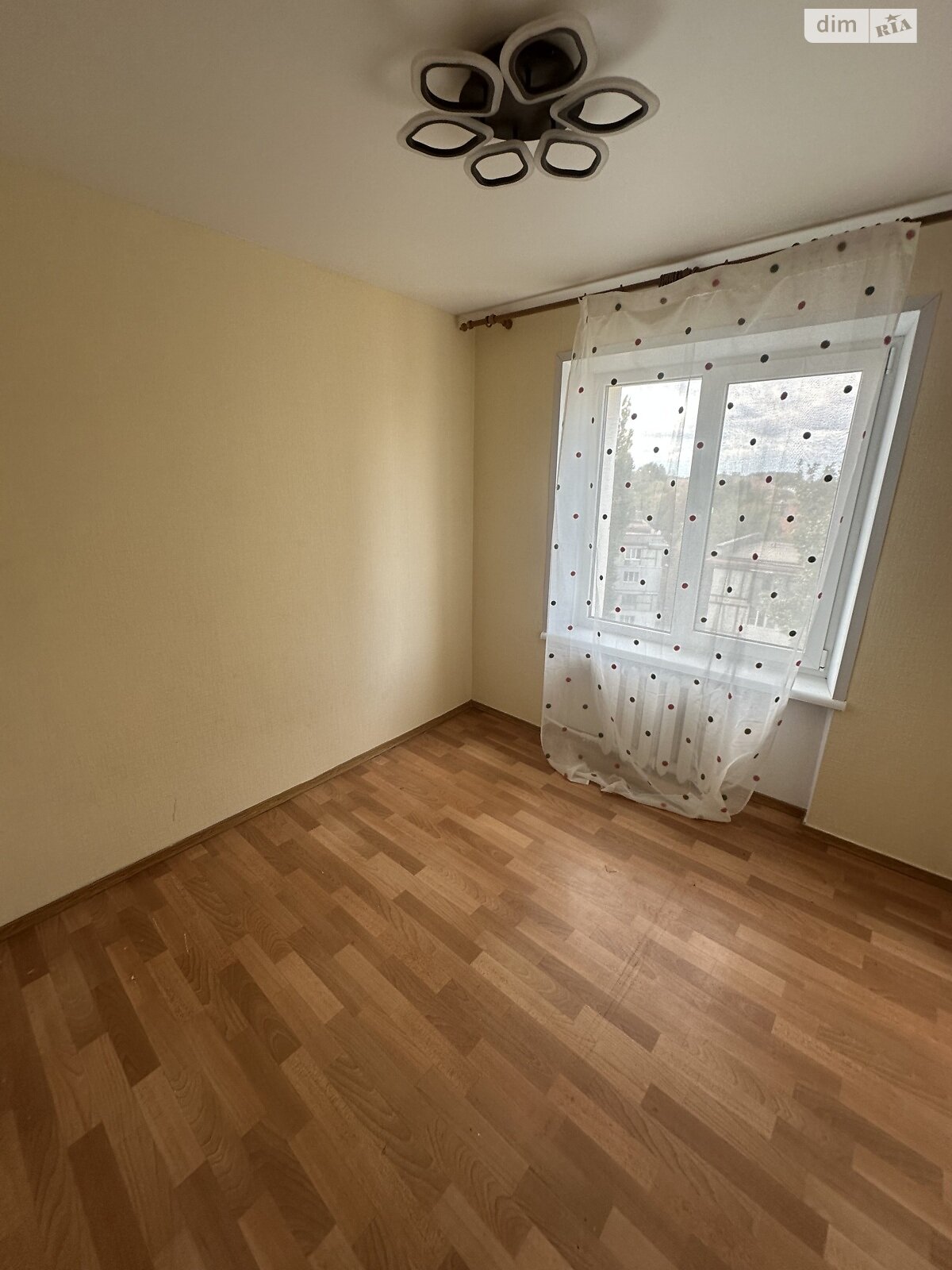 Продажа трехкомнатной квартиры в Днепре, на ул. Квартальная 23, район 12 квартал фото 1