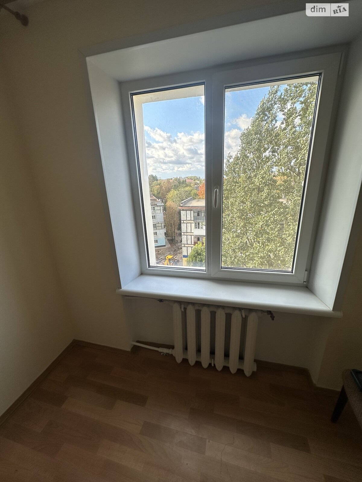 Продажа трехкомнатной квартиры в Днепре, на ул. Квартальная 23, район 12 квартал фото 1