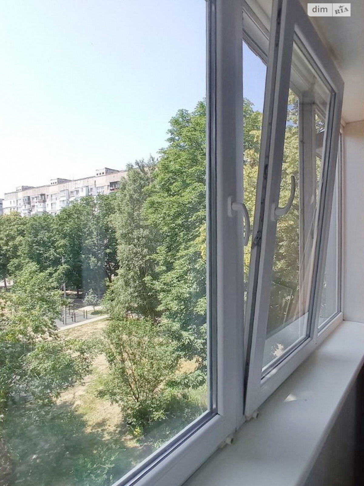 Продаж п`ятикімнатної квартири в Дніпрі, на вул. Солідарна 2, район 12 квартал фото 1 Продаж п`ятикімнатної квартири в Дніпрі, на вул. Солідарна 2, район 12 квартал фото 1