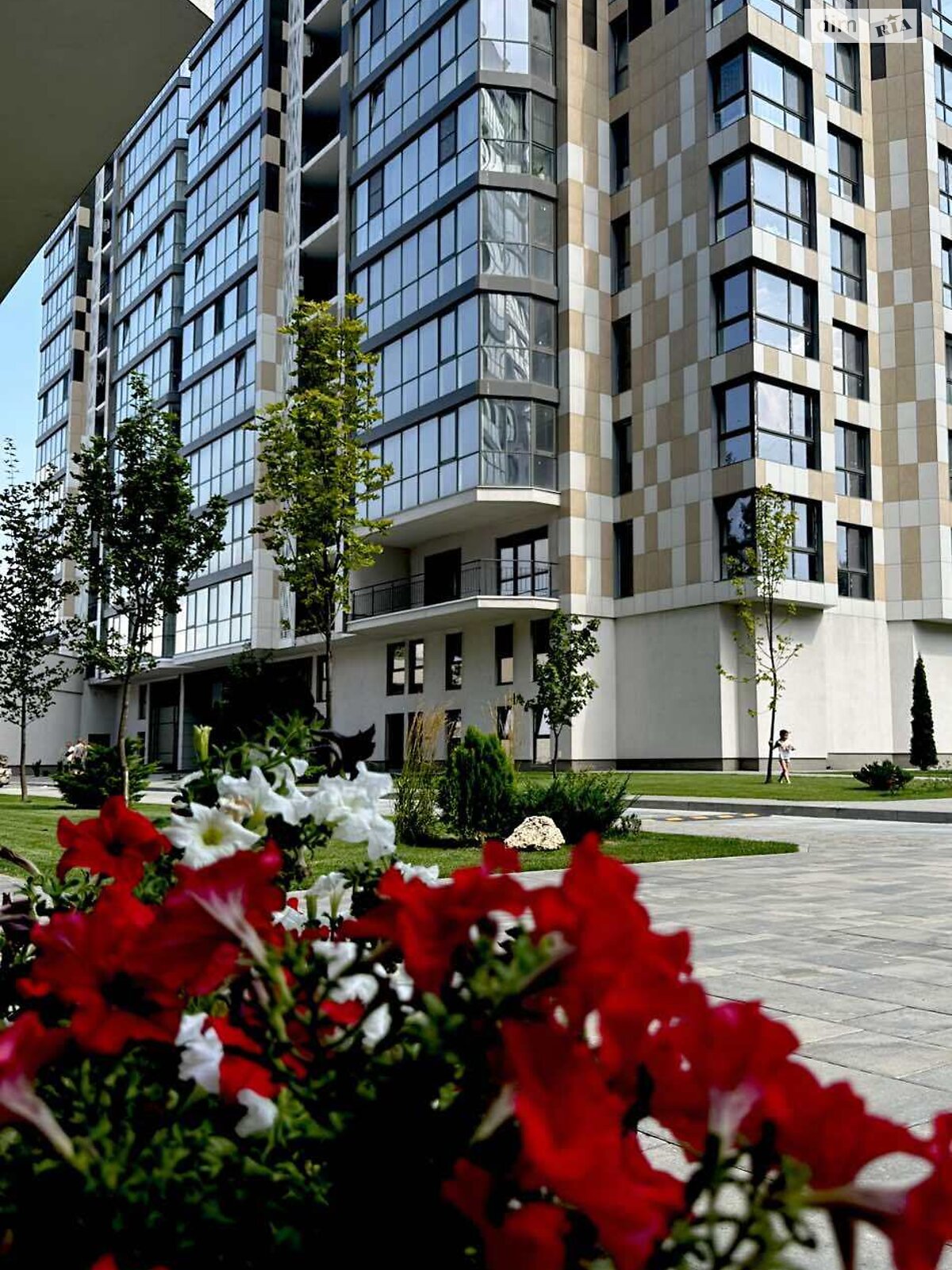 Продажа трехкомнатной квартиры в Днепре, на просп. Науки 112А, фото 1