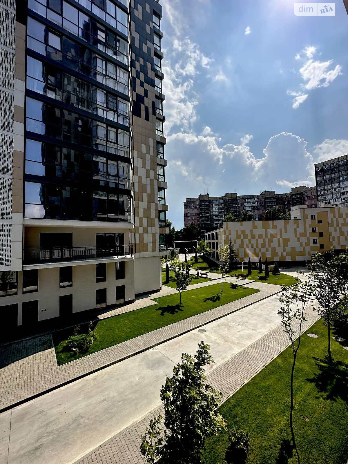 Продажа трехкомнатной квартиры в Днепре, на просп. Науки 112А, фото 1