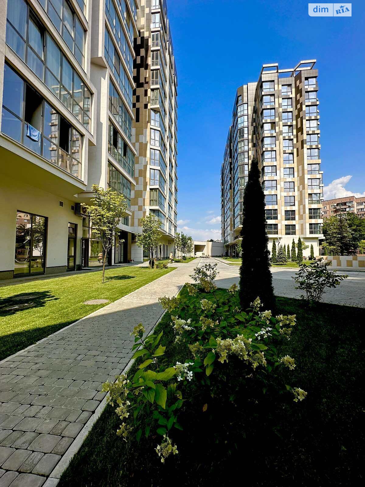 Продажа трехкомнатной квартиры в Днепре, на просп. Науки 112А, фото 1