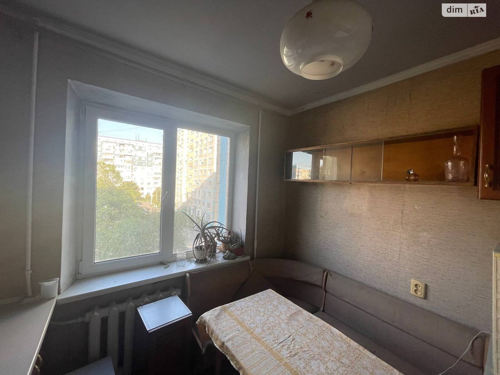 Продажа трехкомнатной квартиры в Днепре, на шоссе Донецкое 1, район Амур-Нижнеднепровский фото 1 Продажа трехкомнатной квартиры в Днепре, на шоссе Донецкое 1, район Амур-Нижнеднепровский фото 1