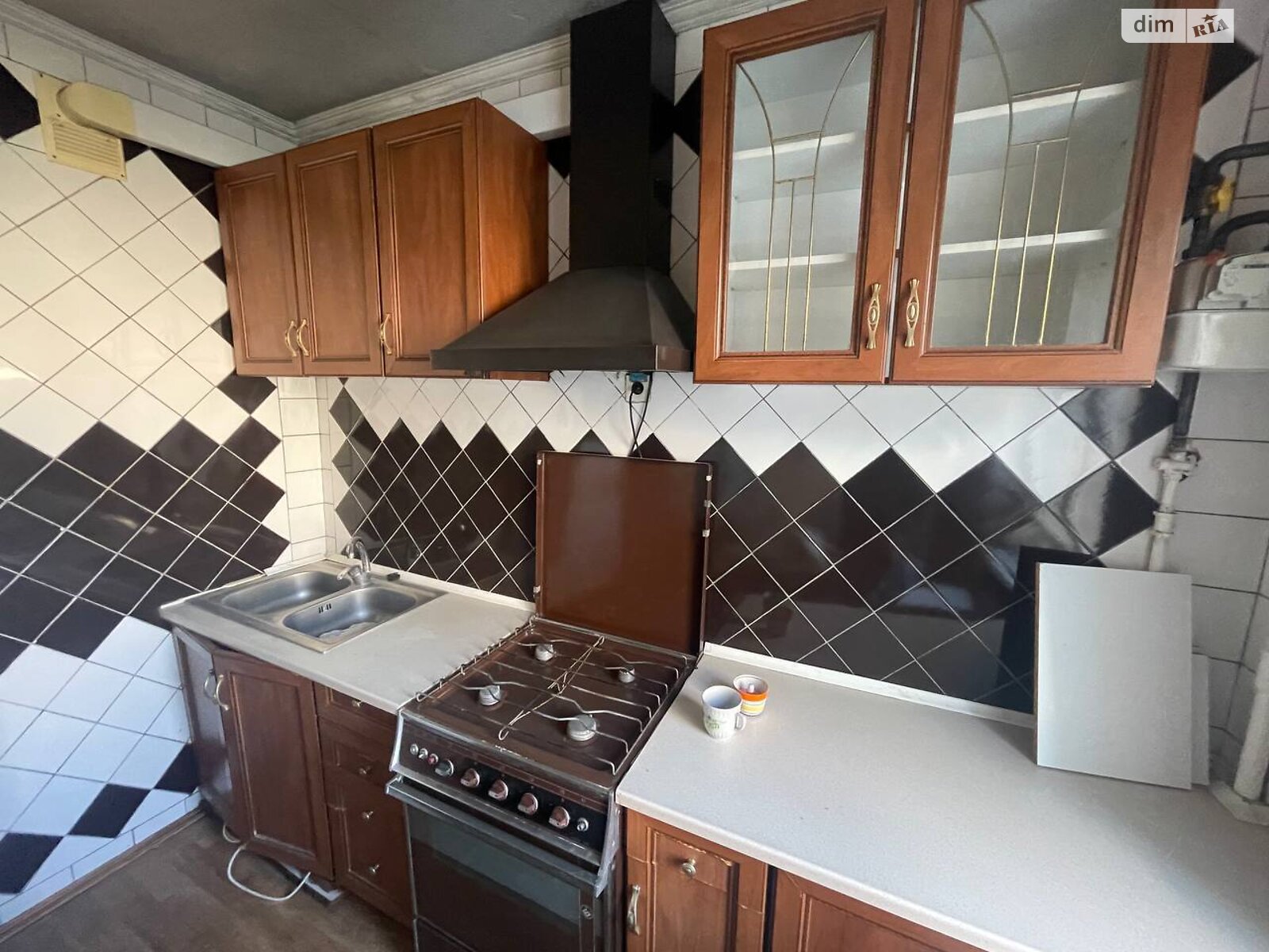 Продажа трехкомнатной квартиры в Днепре, на шоссе Донецкое 1, район Амур-Нижнеднепровский фото 1 Продажа трехкомнатной квартиры в Днепре, на шоссе Донецкое 1, район Амур-Нижнеднепровский фото 1