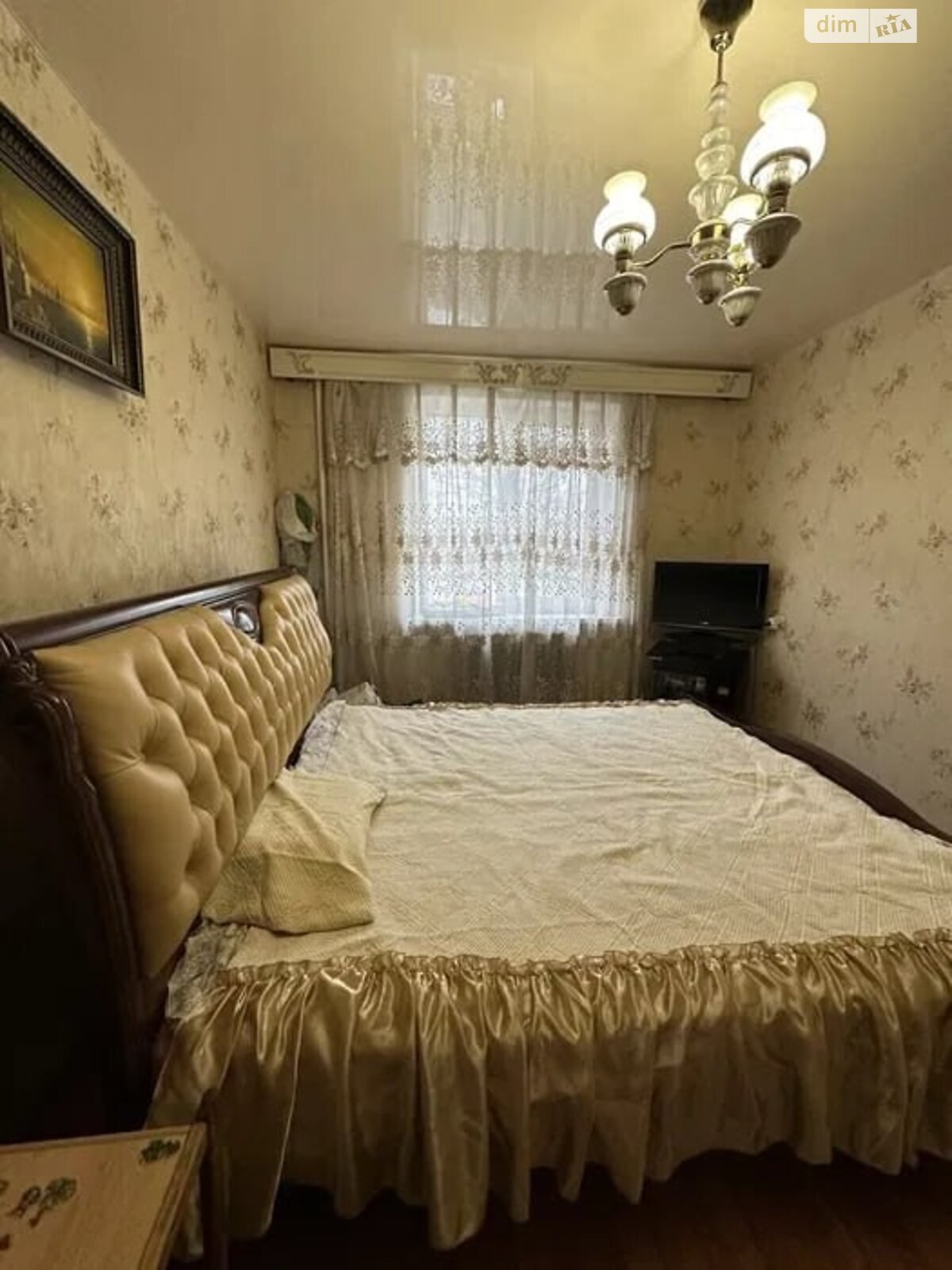 Продажа трехкомнатной квартиры в Днепре, на просп. Мира 93, район Амур-Нижнеднепровский фото 1