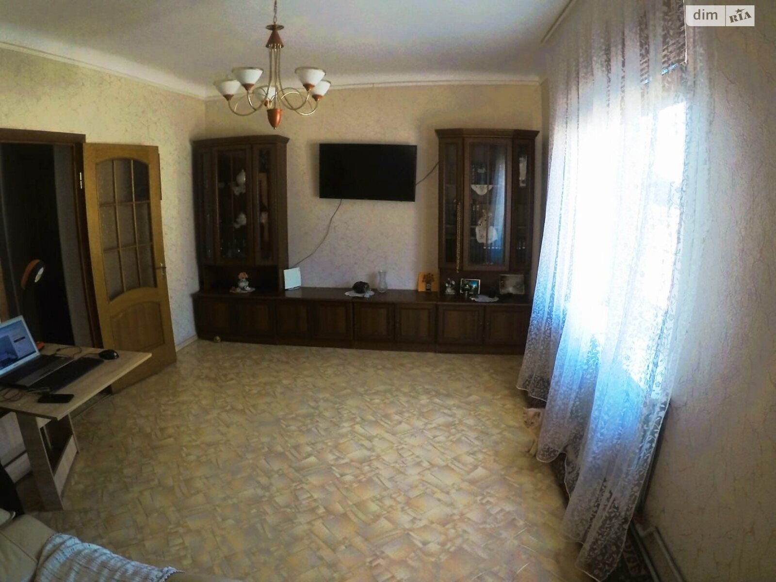 Продажа трехкомнатной квартиры в Днепре, на ул. Мольера 46, район Амур-Нижнеднепровский фото 1
