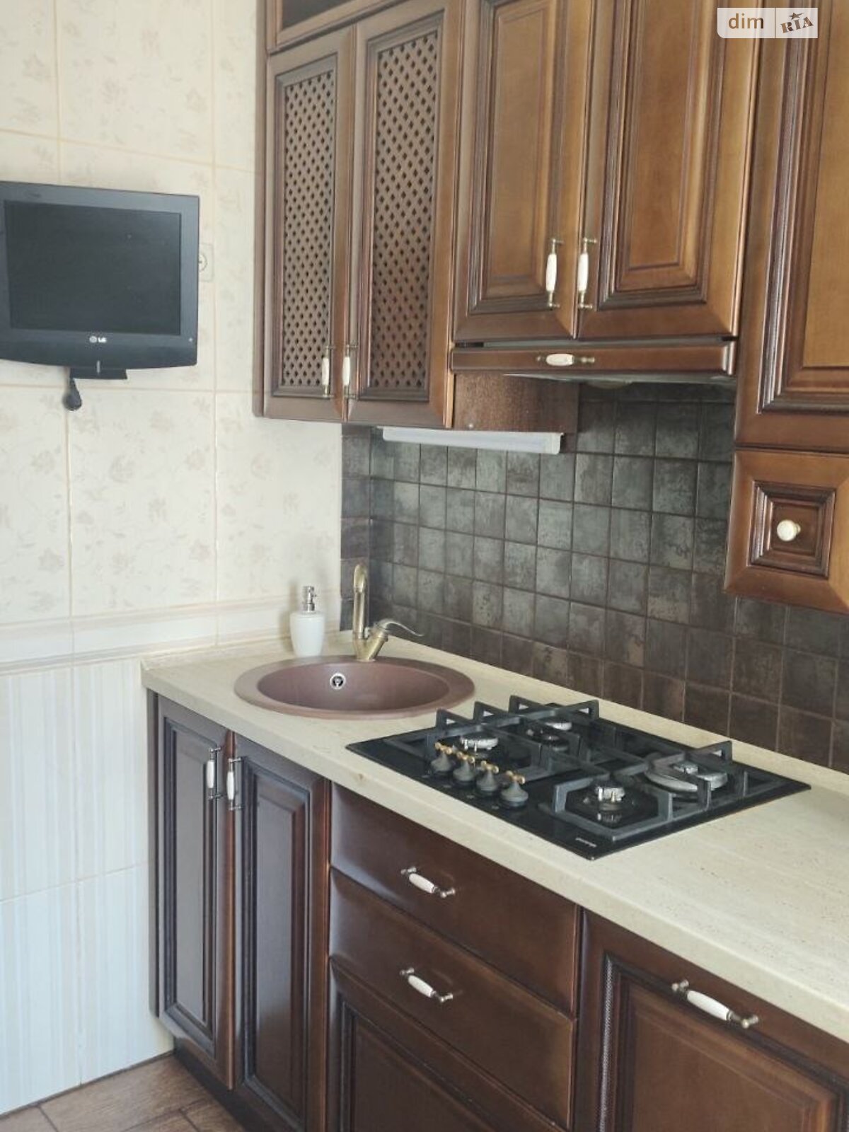Продажа трехкомнатной квартиры в Днепре, на пер. Софии Крушельницкой 5, кв. 19, район Амур-Нижнеднепровский фото 1 Продажа трехкомнатной квартиры в Днепре, на пер. Софии Крушельницкой 5, кв. 19, район Амур-Нижнеднепровский фото 1