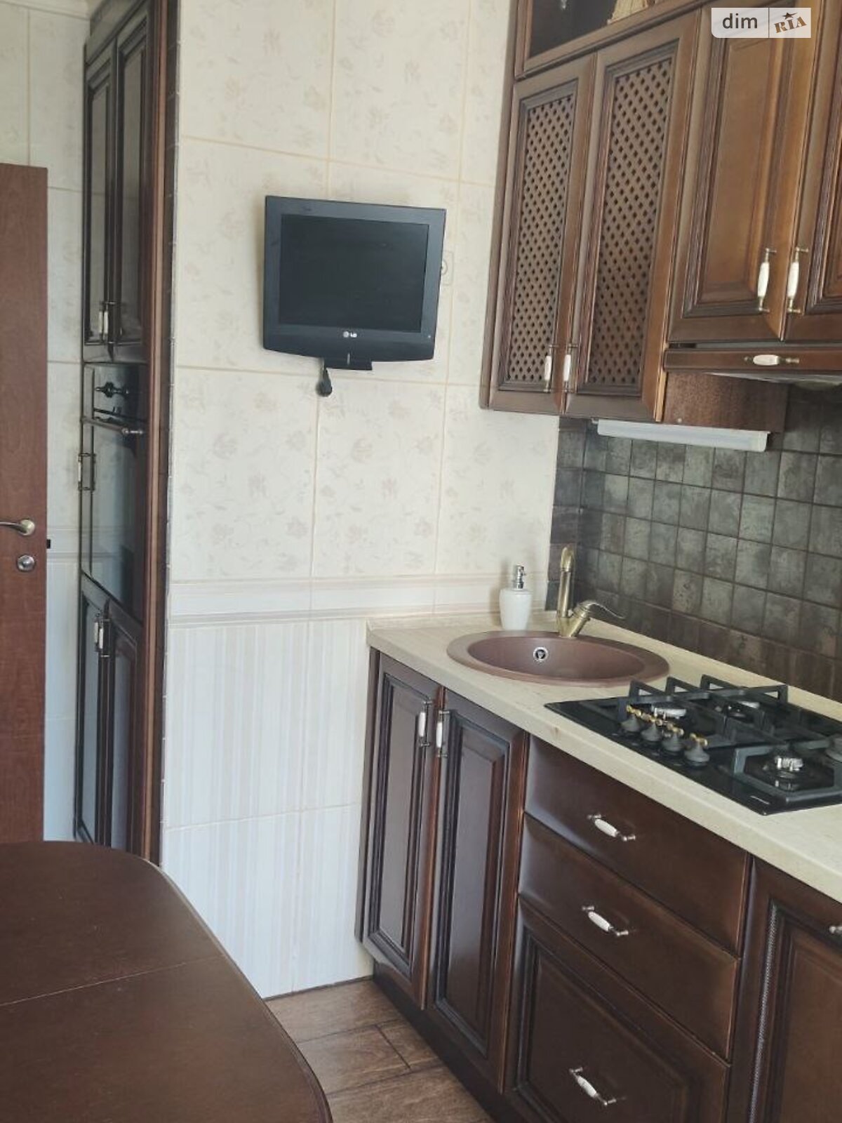 Продажа трехкомнатной квартиры в Днепре, на пер. Софии Крушельницкой 5, кв. 19, район Амур-Нижнеднепровский фото 1 Продажа трехкомнатной квартиры в Днепре, на пер. Софии Крушельницкой 5, кв. 19, район Амур-Нижнеднепровский фото 1