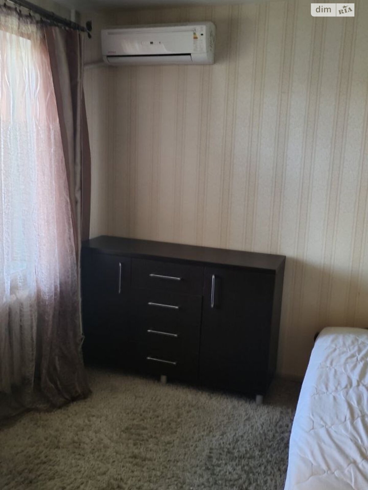 Продажа трехкомнатной квартиры в Днепре, на пер. Софии Крушельницкой 5, кв. 19, район Амур-Нижнеднепровский фото 1 Продажа трехкомнатной квартиры в Днепре, на пер. Софии Крушельницкой 5, кв. 19, район Амур-Нижнеднепровский фото 1