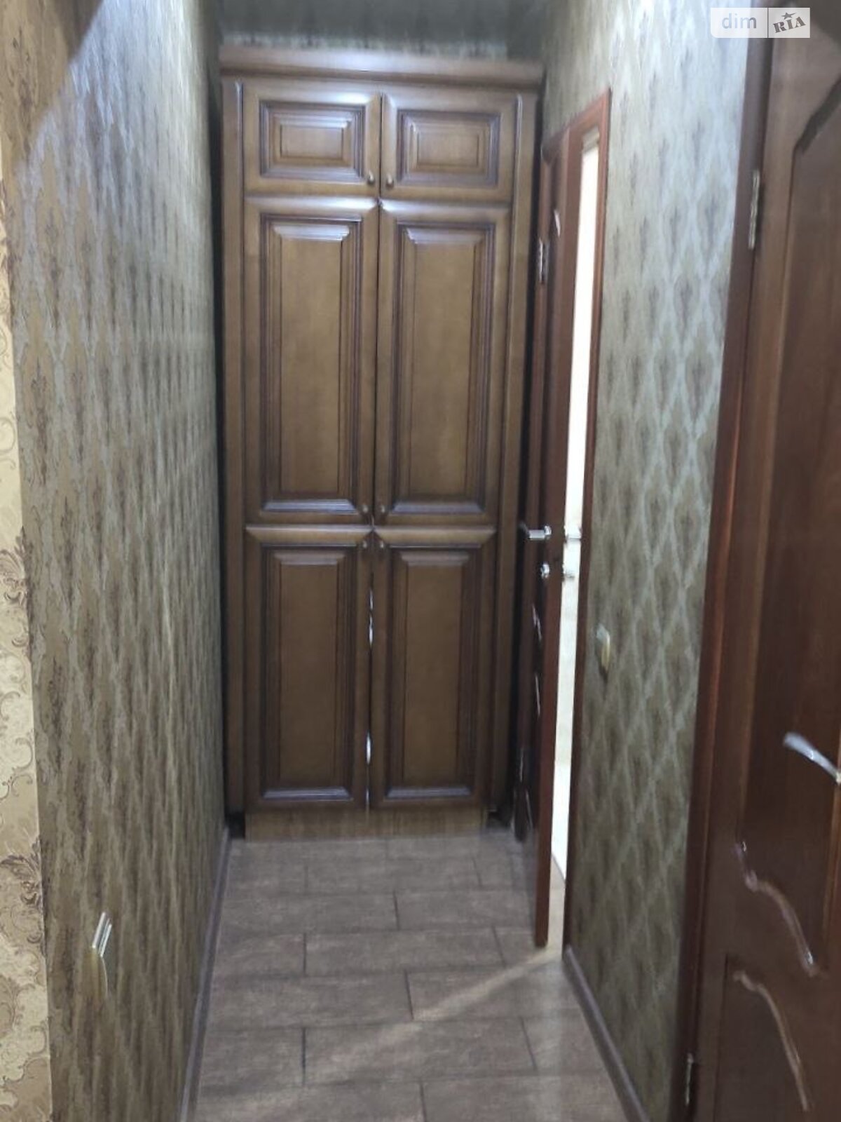 Продажа трехкомнатной квартиры в Днепре, на пер. Софии Крушельницкой 5, кв. 19, район Амур-Нижнеднепровский фото 1 Продажа трехкомнатной квартиры в Днепре, на пер. Софии Крушельницкой 5, кв. 19, район Амур-Нижнеднепровский фото 1