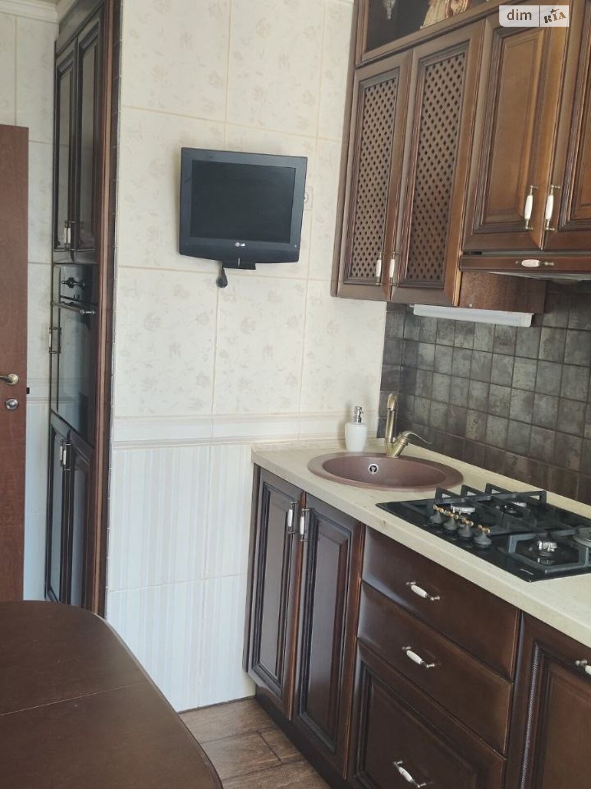 Продажа трехкомнатной квартиры в Днепре, на пер. Софии Крушельницкой 5, кв. 19, район Амур-Нижнеднепровский фото 1 Продажа трехкомнатной квартиры в Днепре, на пер. Софии Крушельницкой 5, кв. 19, район Амур-Нижнеднепровский фото 1