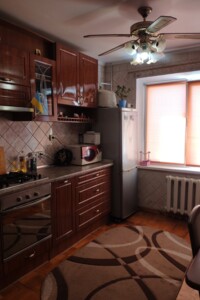 Продажа трехкомнатной квартиры в Днепре, на ул. Степана Рудницкого 29, район Ломовский фото 2