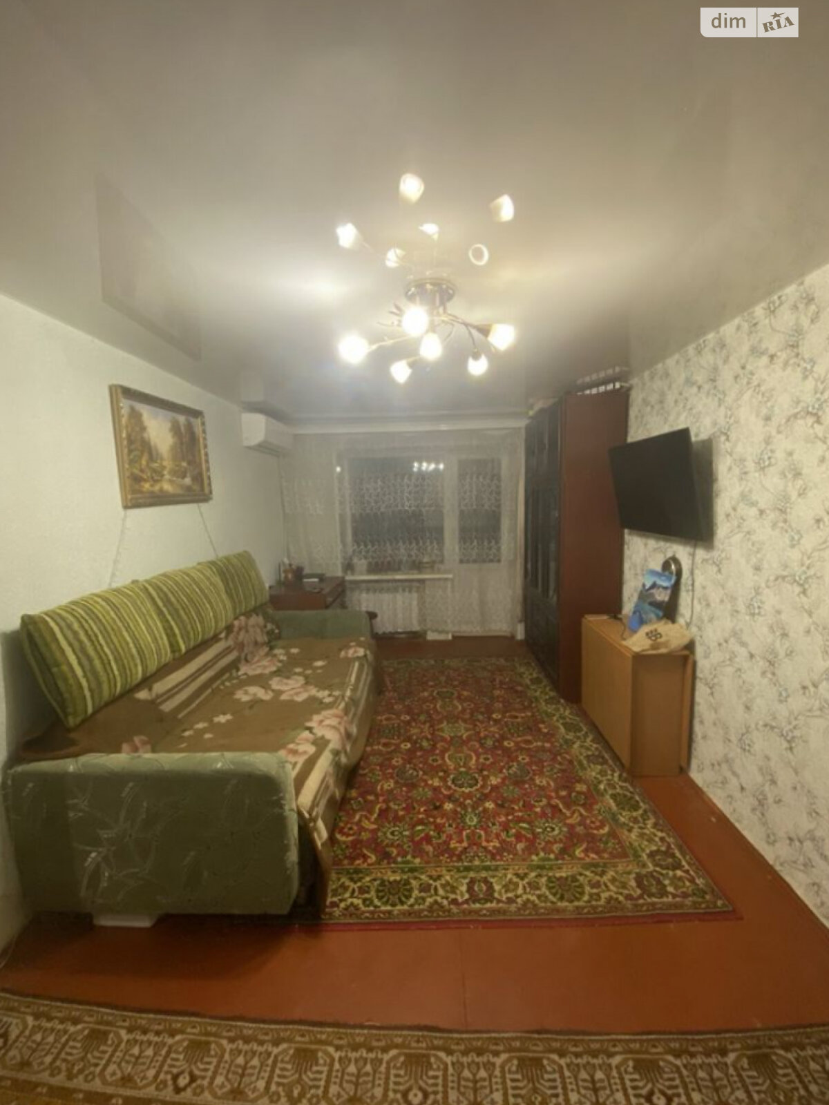 Продажа трехкомнатной квартиры в Днепре, на ул. Универсальная, район Амур-Нижнеднепровский фото 1